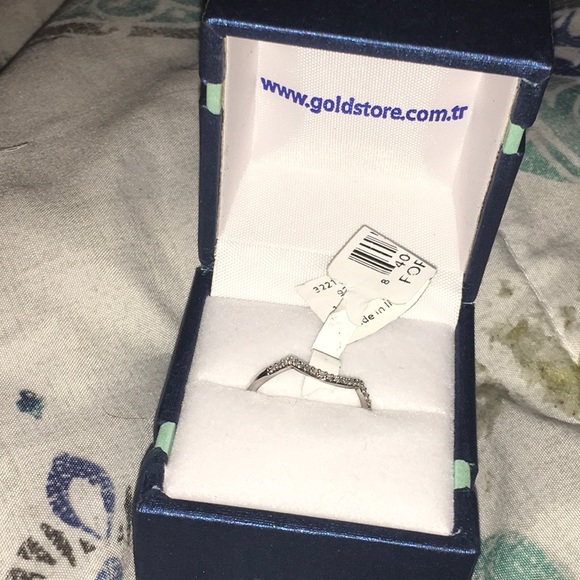 1/8 carat Diamond Band - Picture 1 of 1